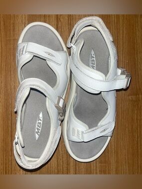 MBT White and Gray Leather Velcro Comfort Sandals